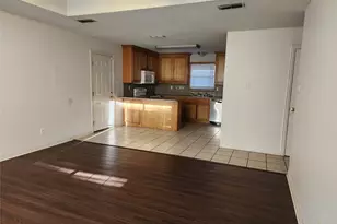 326 N Scullin Ave, Denison, TX 75020 - Photo 4