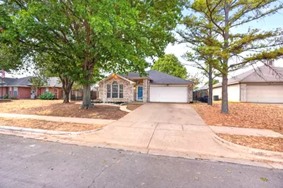 1150 Marc Street, Burleson, TX 76028 - Photo 2