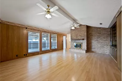 2004 Stefani Court, Arlington, TX 76013 - Photo 4