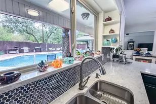 4805 Bonneville Dr, Arlington, TX 76016 - Photo 14