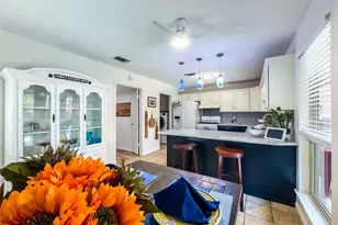 4805 Bonneville Dr, Arlington, TX 76016 - Photo 10