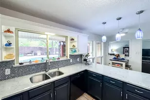 4805 Bonneville Dr, Arlington, TX 76016 - Photo 16
