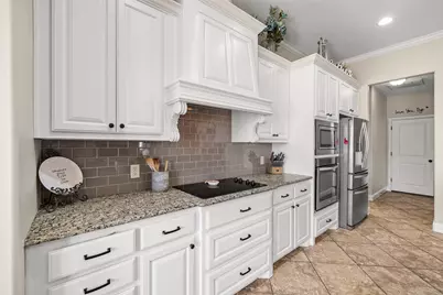 2825 Willow Ridge Circle, Granbury, TX 76049 - Photo 14
