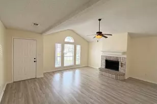 8109 E Summer Trail Dr, Fort Worth, TX 76137 - Photo 4