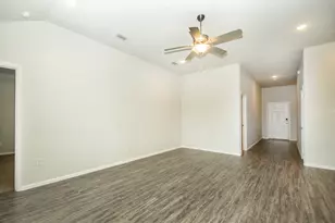 8840 Landergin Mesa Dr, Fort Worth, TX 76131 - Photo 2