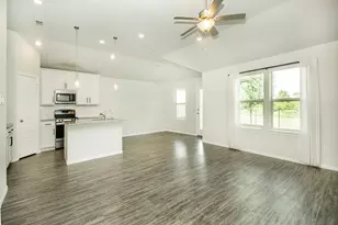8840 Landergin Mesa Dr, Fort Worth, TX 76131 - Photo 4