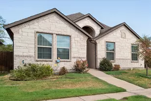 1700 Prestwick Ln, Ennis, TX 75119 - Photo 2