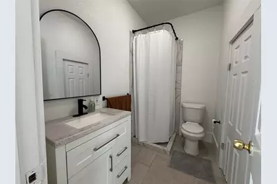 204 W Westhill Drive, Cleburne, TX 76033 - Photo 16