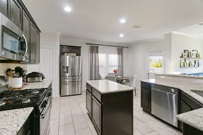 11704 Hamptonbrook Drive, McKinney, TX 75071 - Photo 6