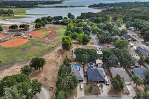 780 Stribling Cir, Azle, TX 76020 - Photo 2