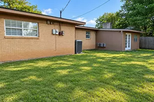 3334 Parkcrest Dr, Abilene, TX 79605 - Photo 6