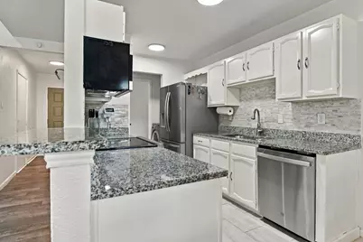 831 Beverly Drive, Grapevine, TX 76051 - Photo 10