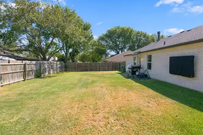 831 Beverly Drive, Grapevine, TX 76051 - Photo 24