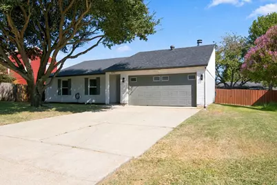831 Beverly Drive, Grapevine, TX 76051 - Photo 2