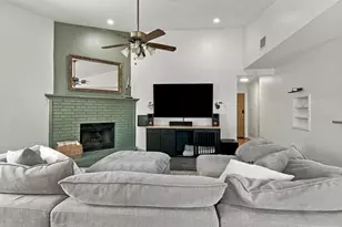 831 Beverly Dr, Grapevine, TX 76051 - Photo 6