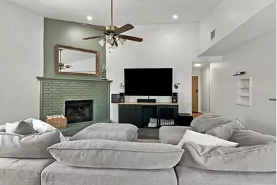 831 Beverly Drive, Grapevine, TX 76051 - Photo 6