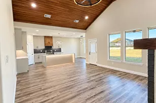 6025 Huckleberry Ln, Joshua, TX 76058 - Photo 4