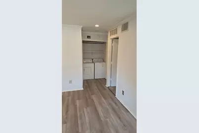 2733 Silver Creek Drive #104, Arlington, TX 76006 - Photo 6