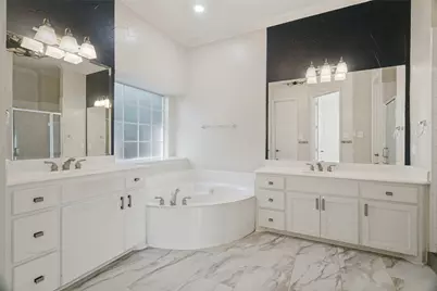 9028 Bottlebrush Lane, Irving, TX 75063 - Photo 18