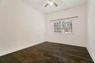 9028 Bottlebrush Ln, Irving, TX 75063 - Photo 20