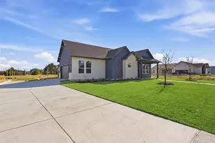 1126 Gannon Ln, DeSoto, TX 75115 - Photo 2