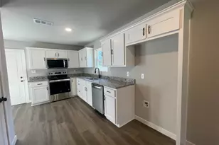 9315 Lynda Ln, Hawk Cove, TX 75474 - Photo 12