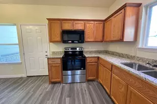 1915 Morse St, Greenville, TX 75401 - Photo 8