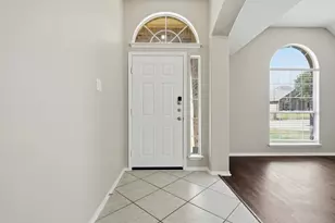 240 Cedar Crest Dr, Justin, TX 76247 - Photo 2