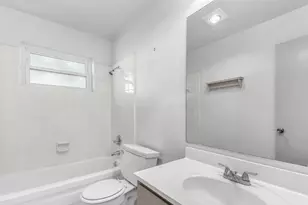 6217 Springwood Dr, Arlington, TX 76001 - Photo 16