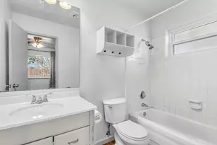 6217 Springwood Dr, Arlington, TX 76001 - Photo 14