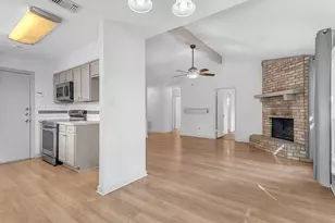 6217 Springwood Dr, Arlington, TX 76001 - Photo 6
