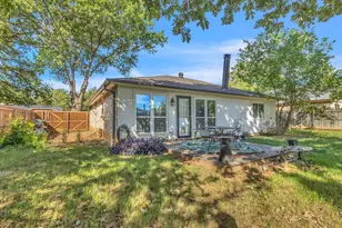 6217 Springwood Dr, Arlington, TX 76001 - Photo 20