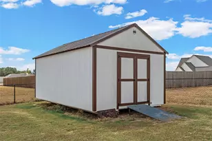 15 Pareya Circle, West, TX 76691 - Photo 32