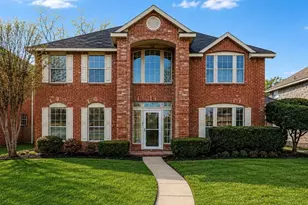 2829 Panorama Dr, Carrollton, TX 75007 - Photo 2