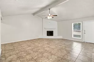 4807 Crestmont Ct, Arlington, TX 76017 - Photo 4