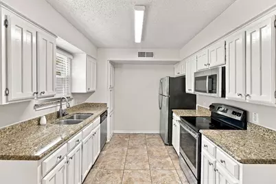 4807 Crestmont Court, Arlington, TX 76017 - Photo 10