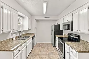 4807 Crestmont Ct, Arlington, TX 76017 - Photo 10