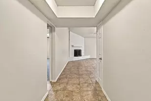 4807 Crestmont Ct, Arlington, TX 76017 - Photo 2