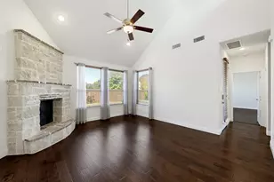 1920 Roundtree Cir E, Fort Worth, TX 76008 - Photo 14