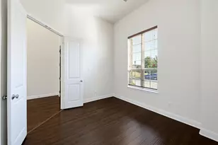 1920 Roundtree Cir E, Fort Worth, TX 76008 - Photo 6