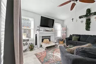 501 Hunters Glen St, Lewisville, TX 75067 - Photo 4