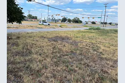 201 5th Street, Grand Prairie, TX 75051 - Photo 6