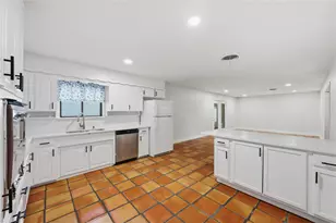 6920 Valhalla Rd, Fort Worth, TX 76116 - Photo 12