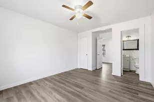 803 E 14th St, Bonham, TX 75418 - Photo 16