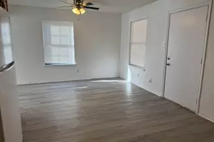 513 Rose St, Denton, TX 76209 - Photo 4