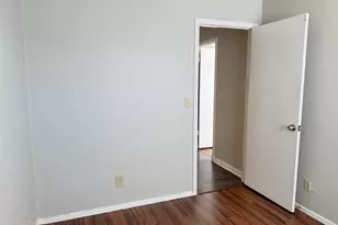 740 W Collins St, Denton, TX 76201 - Photo 18
