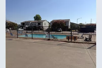 740 W Collins Street, Denton, TX 76201 - Photo 24
