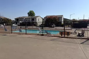740 W Collins St, Denton, TX 76201 - Photo 24