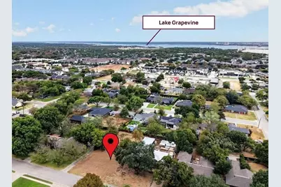 825 E Worth Street, Grapevine, TX 76051 - Photo 4