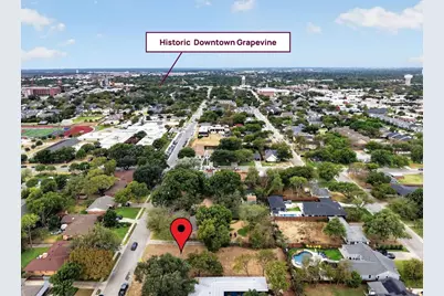 825 E Worth Street, Grapevine, TX 76051 - Photo 2